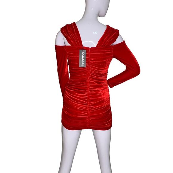 Boohoo NWT Velvet Bardot Cup Detail Mini Dress Size 4 Dark Red Cold Shou… - Picture 7 of 12